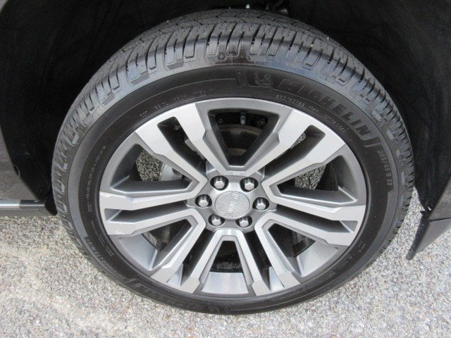 Used 2018 GMC Yukon Denali w/ Denali Ultimate Package AWD/4WD image 9