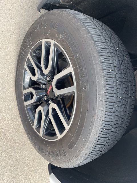 Used 2022 GMC Sierra 1500 AT4 w/ AT4 Premium Package image 11