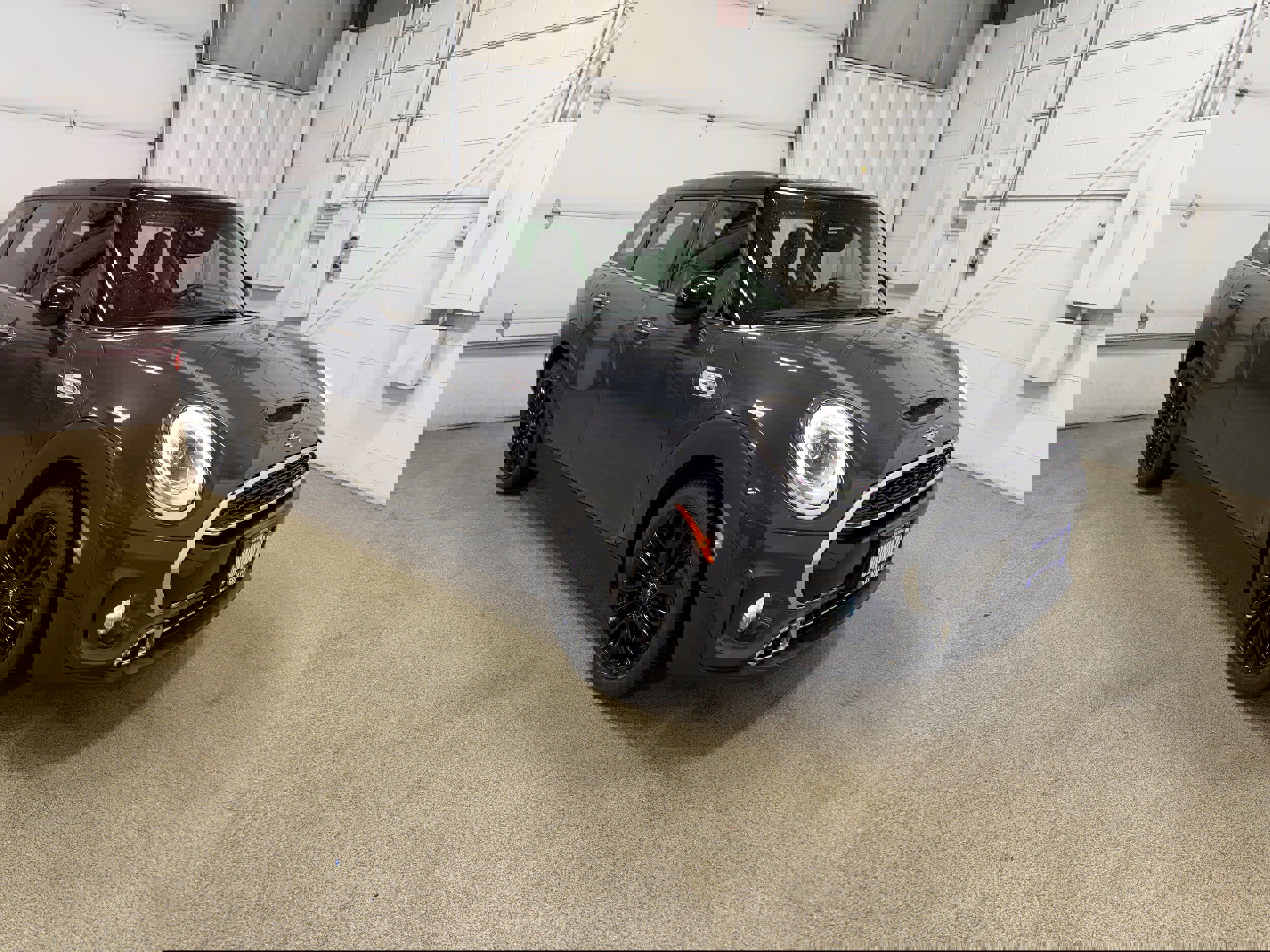 Used 2019 MINI Cooper Clubman S w/ Premium Package image 4