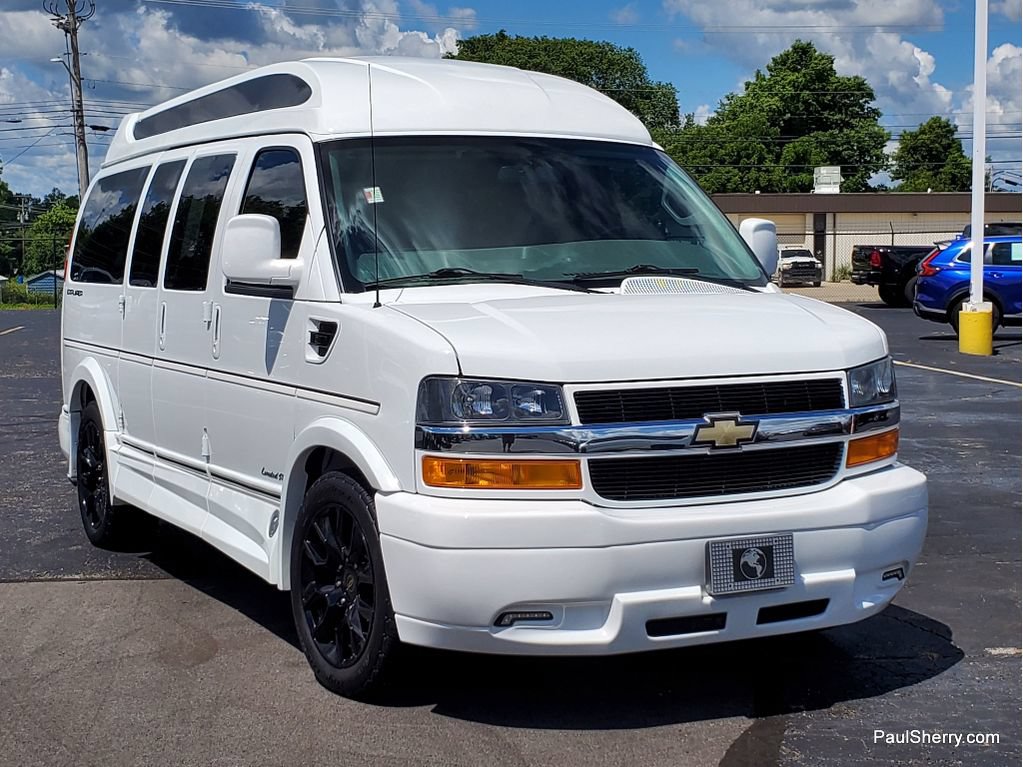 Used 2023 Chevrolet Express 2500 RWD image 10