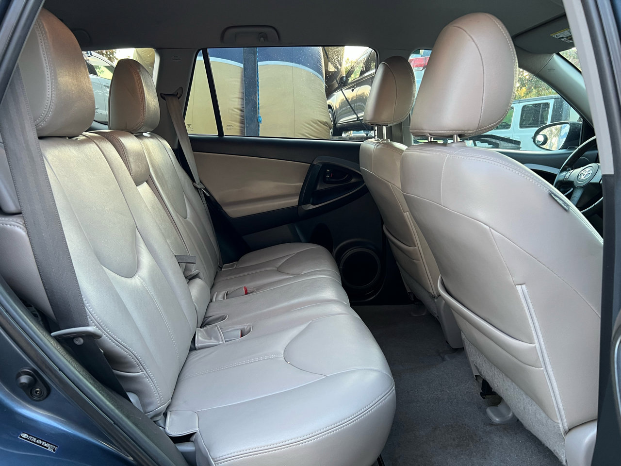 Used 2014 Toyota RAV4 EV image 14