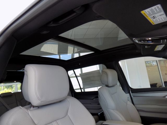 New 2026 Jeep Grand Wagoneer Limited AWD/4WD image 18