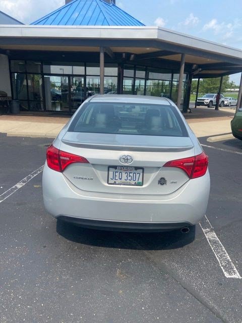 Used 2018 Toyota Corolla SE w/ Carpet Mat Package (TMS) FWD image 6