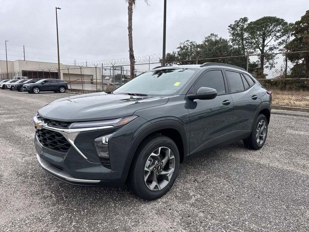 New 2026 Chevrolet Trax LT w/ Driver Confidence Package video 3