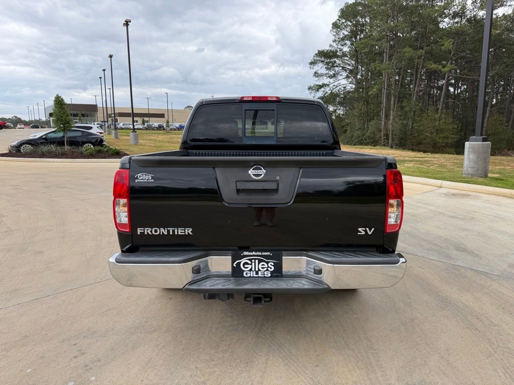 Used 2016 Nissan Frontier SV image 4