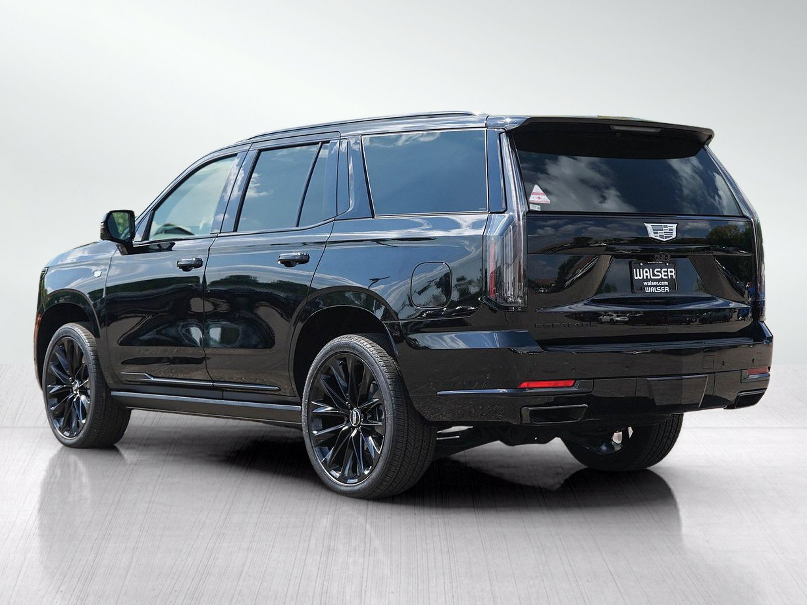Used 2026 Cadillac Escalade Platinum Sport w/ LPO, ONYX Package AWD/4WD image 4