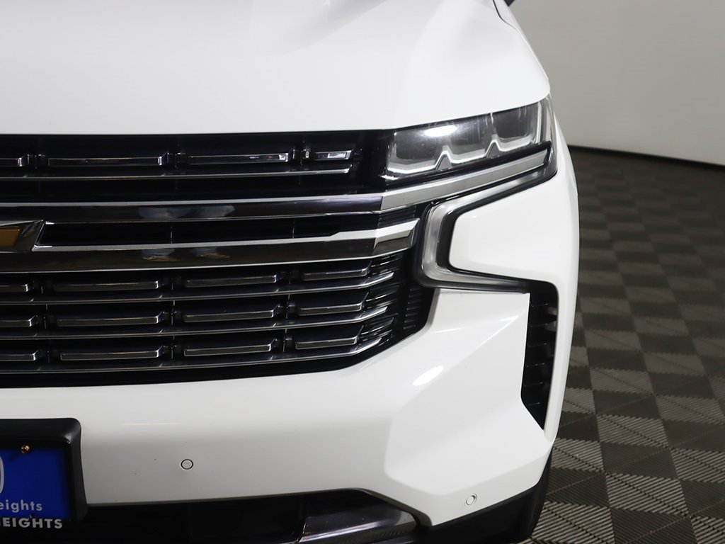 Used 2023 Chevrolet Suburban Premier image 16