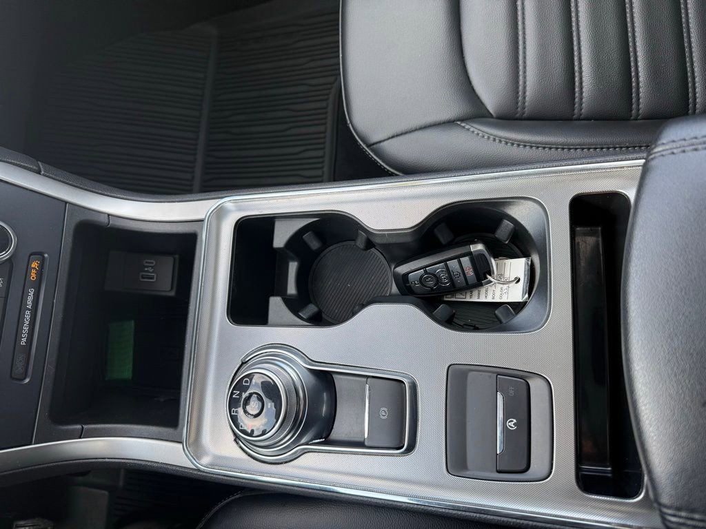 Used 2022 Ford Edge SEL w/ Convenience Package image 12