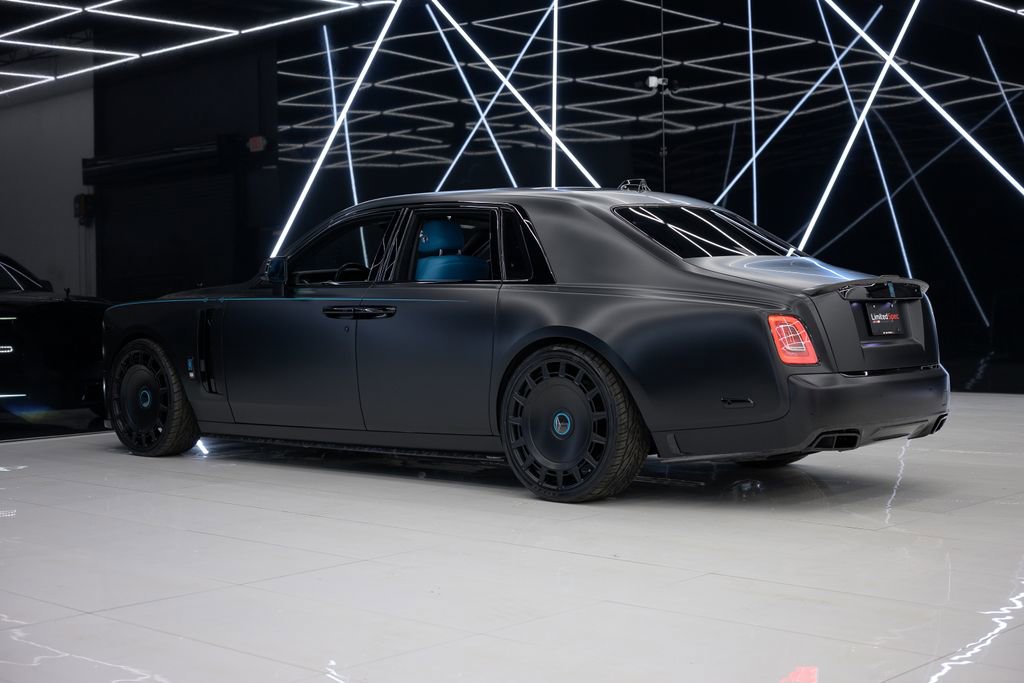Used 2023 Rolls-Royce Phantom Sedan image 19