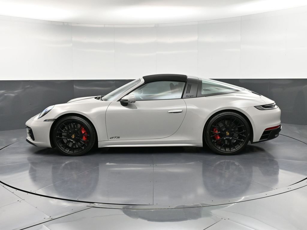Certified 2022 Porsche 911 Targa 4 GTS image 2