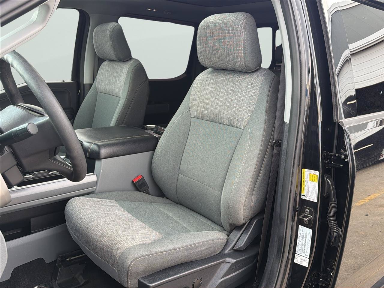Used 2024 Ford F250 4x4 Crew Cab Super Duty image 15