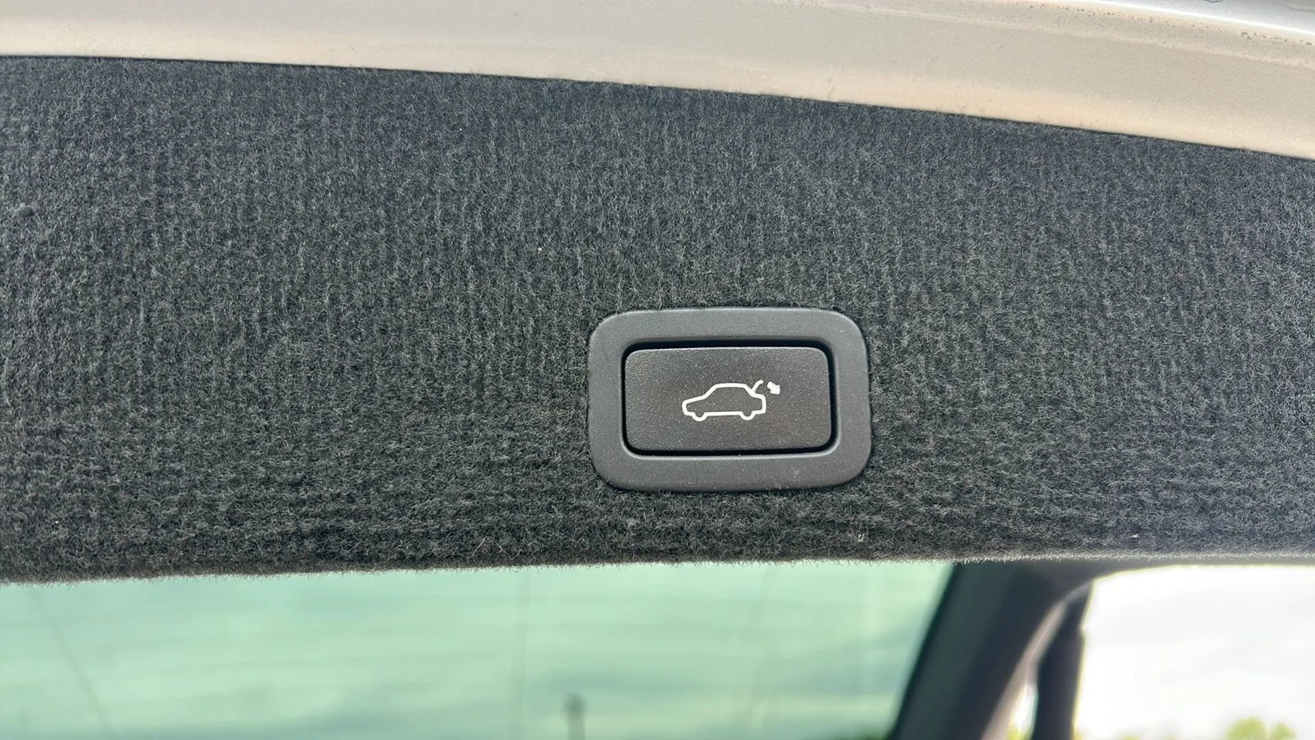 Used 2015 Volvo XC60 T6 Premier Plus AWD/4WD image 14