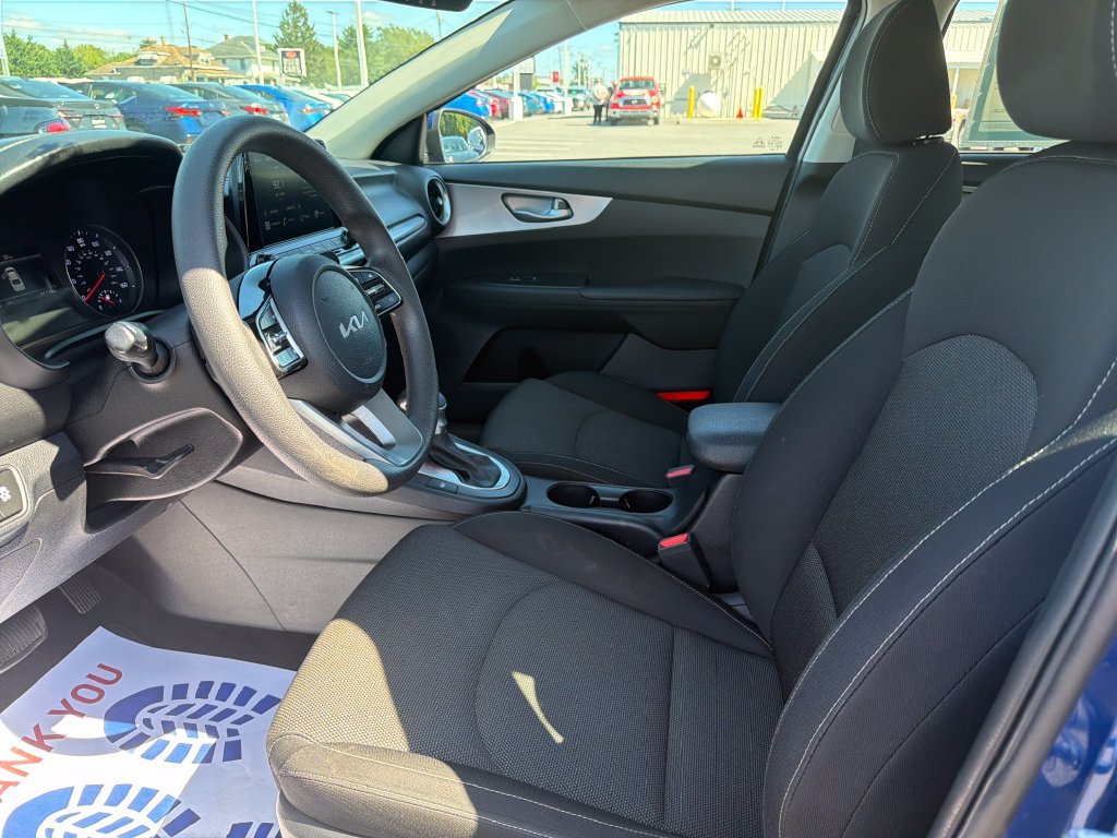 Used 2022 Kia Forte LXS w/ LXS Technology Package FWD image 10
