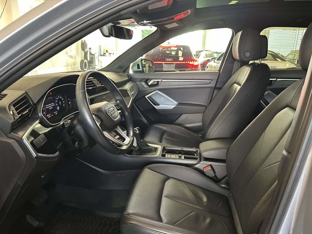Used 2023 Audi Q3 2.0T Premium w/ Convenience Package AWD/4WD image 19