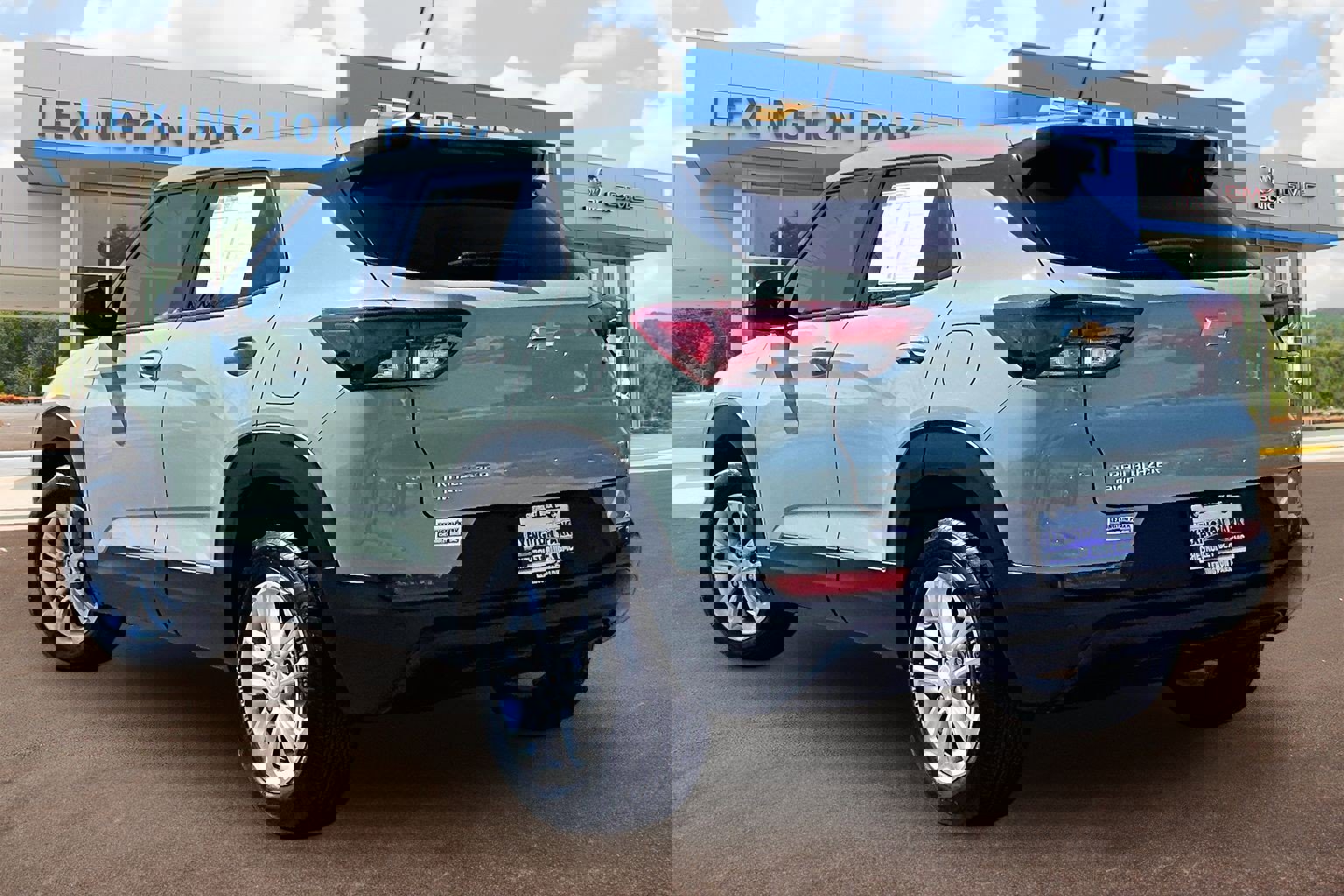 Used 2025 Chevrolet TrailBlazer LS w/ LS Convenience Package image 2