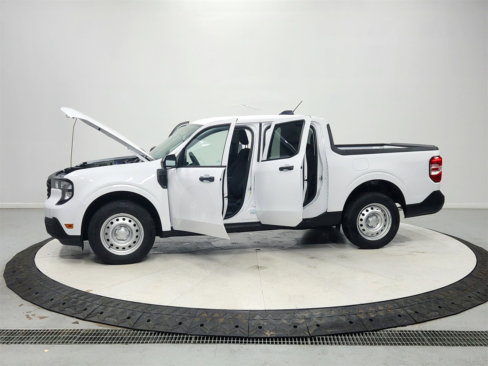 New 2025 Ford Maverick XL w/ Equipment Group 101A image 12