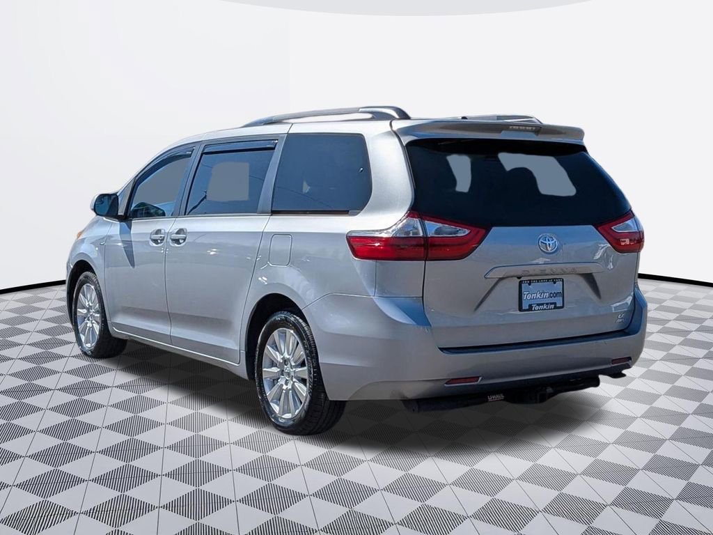 Used 2017 Toyota Sienna LE AWD/4WD image 4