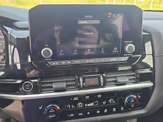 Used 2024 Nissan Pathfinder SV AWD/4WD image 22