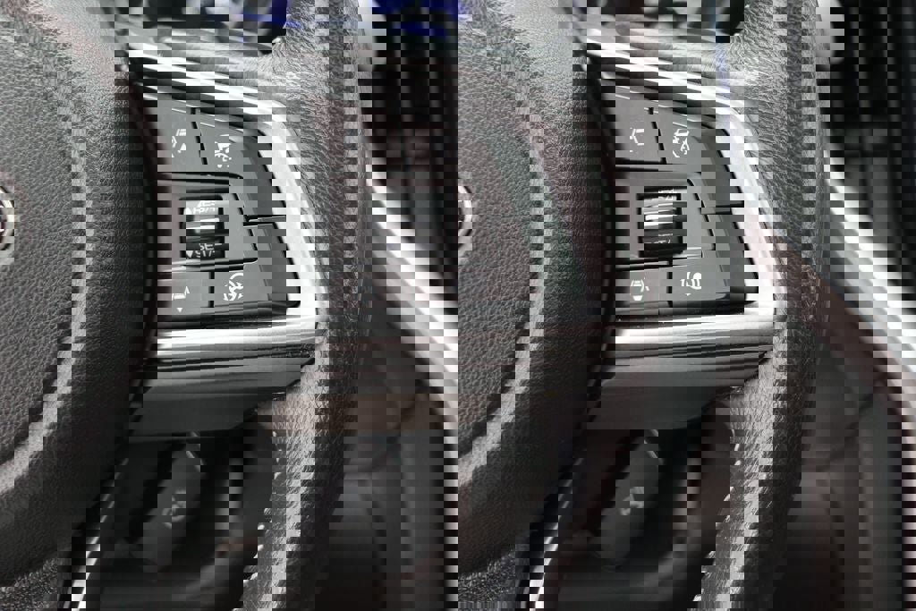 Used 2022 Subaru Ascent Limited w/ Technology Package image 22