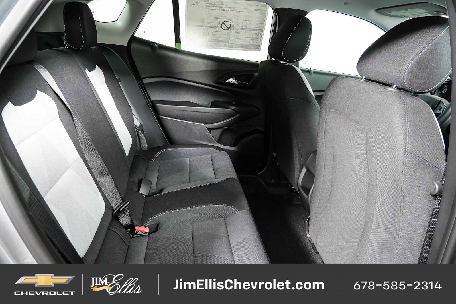 New 2026 Chevrolet Trax LS w/ LS Convenience Package FWD image 19