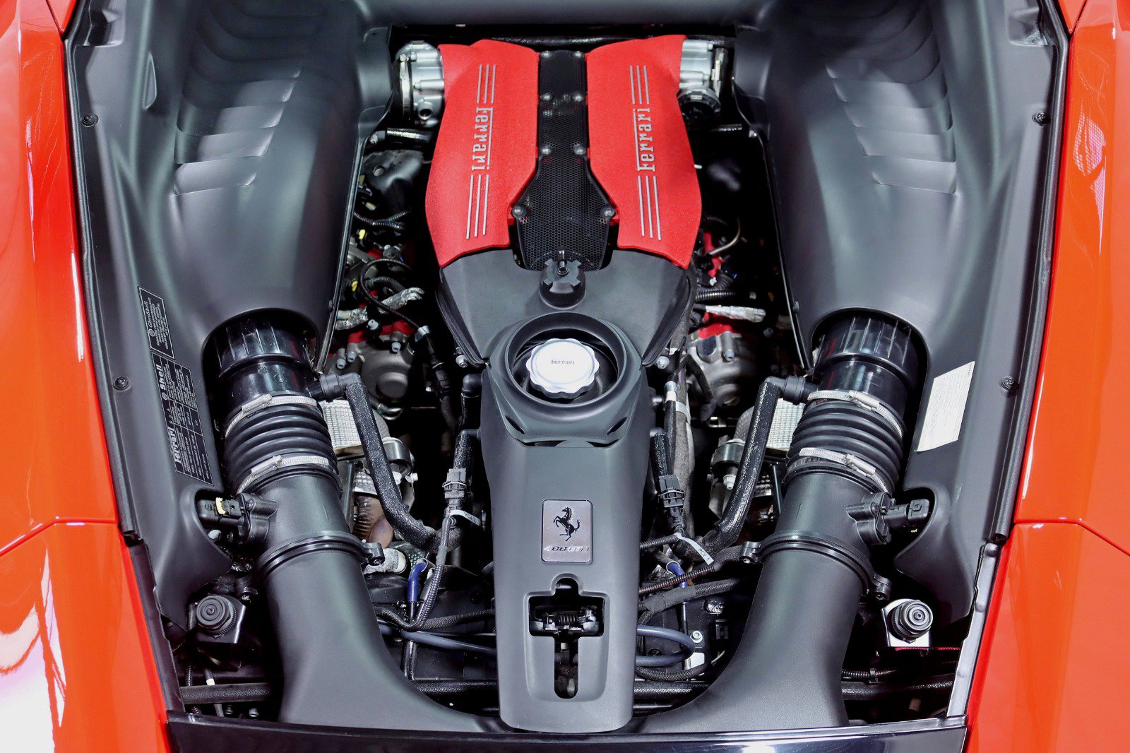 Used 2018 Ferrari 488 GTB image 38