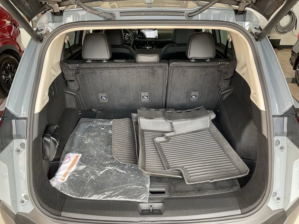 Used 2023 Nissan Rogue SL w/ SL Premium Package AWD/4WD image 22