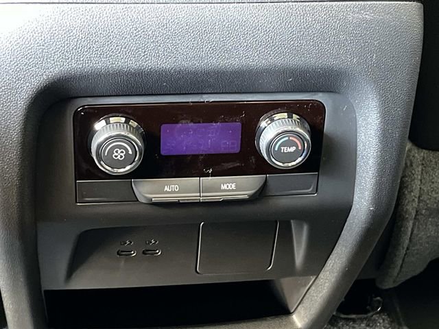 New 2026 Chevrolet Traverse LT w/ Sun and Wheel Package FWD image 16
