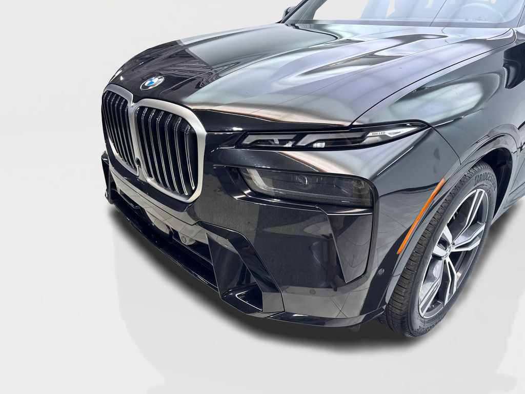 Used 2023 BMW X7 xDrive40i w/ M Sport Package AWD/4WD image 16