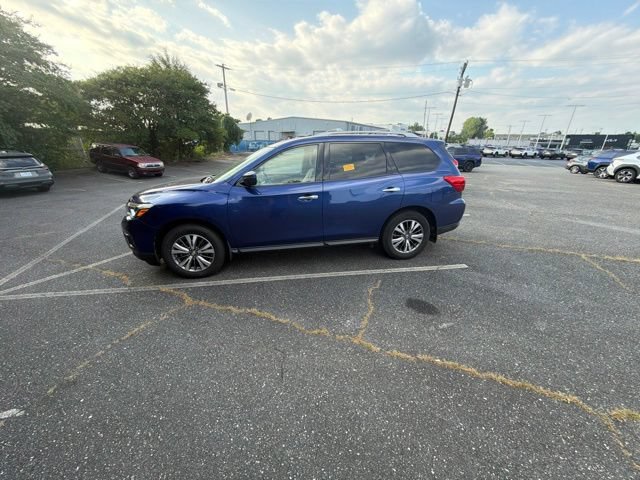 Used 2018 Nissan Pathfinder SV FWD image 8
