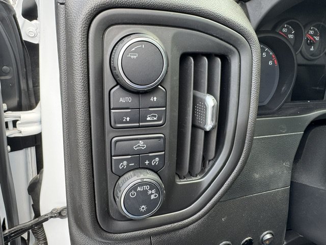 Used 2023 Chevrolet Silverado 1500 W/T AWD/4WD image 10