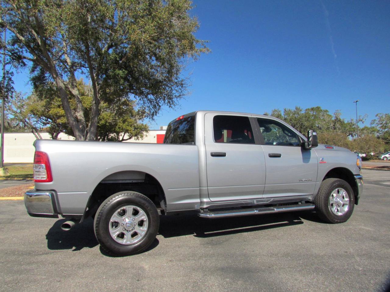 Used 2024 RAM 2500 Big Horn AWD/4WD image 11