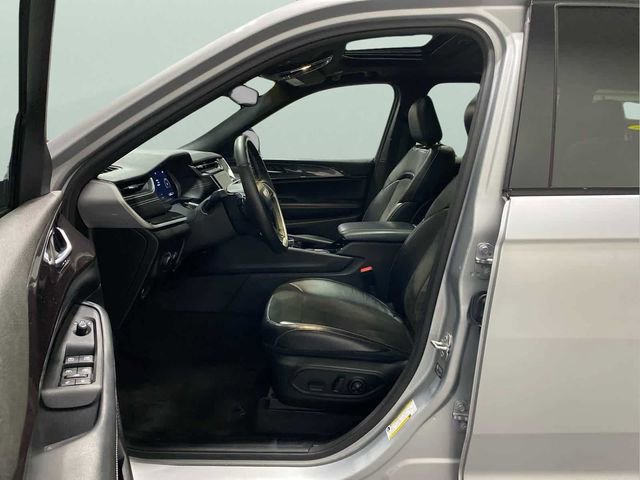 Used 2022 Jeep Grand Cherokee Altitude image 11