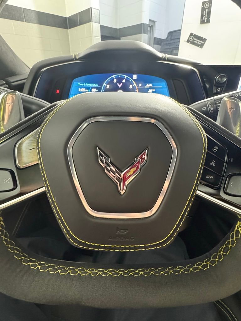 Used 2023 Chevrolet Corvette Stingray Premium Conv w/ Z51 Performance Package image 32