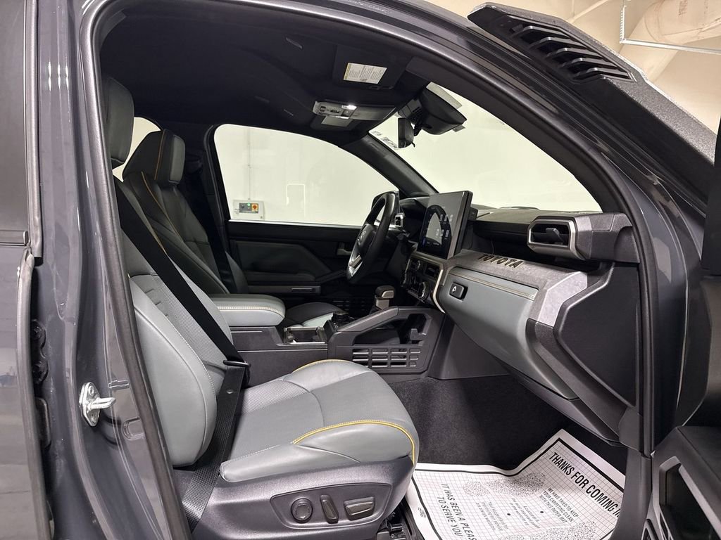 Used 2024 Toyota Tacoma 4x4 Double Cab Hybrid image 21