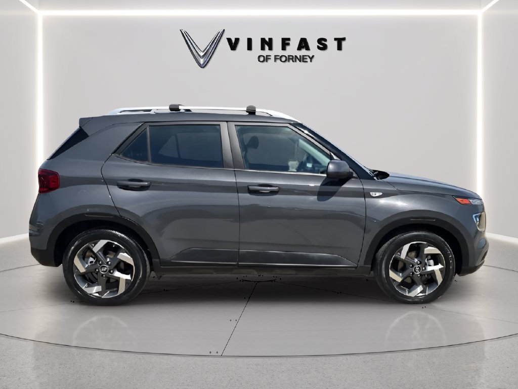 Used 2023 Hyundai Venue SEL w/ Cargo Package FWD image 8