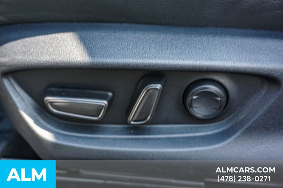 Used 2025 Toyota Camry SE image 46