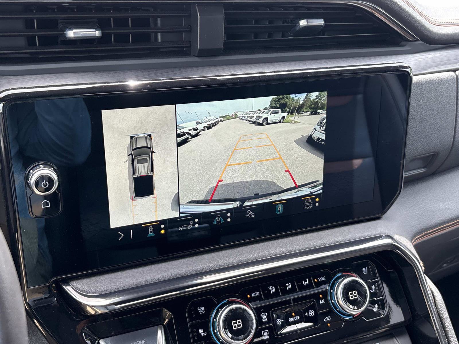 Certified 2023 GMC Sierra 1500 AT4 w/ AT4 Premium Package AWD/4WD image 24