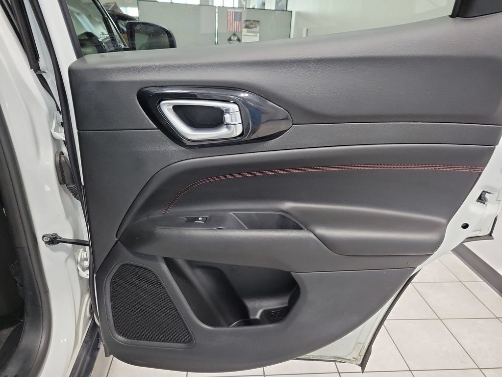 Used 2026 Jeep Compass Trailhawk AWD/4WD image 19