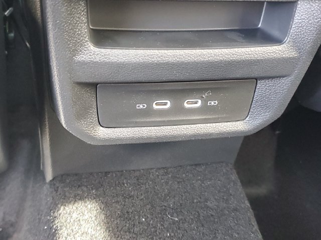 New 2027 Volkswagen Taos SE AWD/4WD image 11