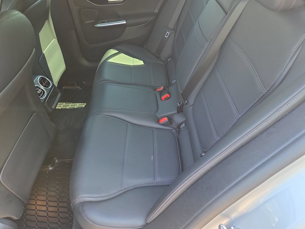 Certified 2022 Mercedes-Benz C 300 4MATIC Sedan image 11