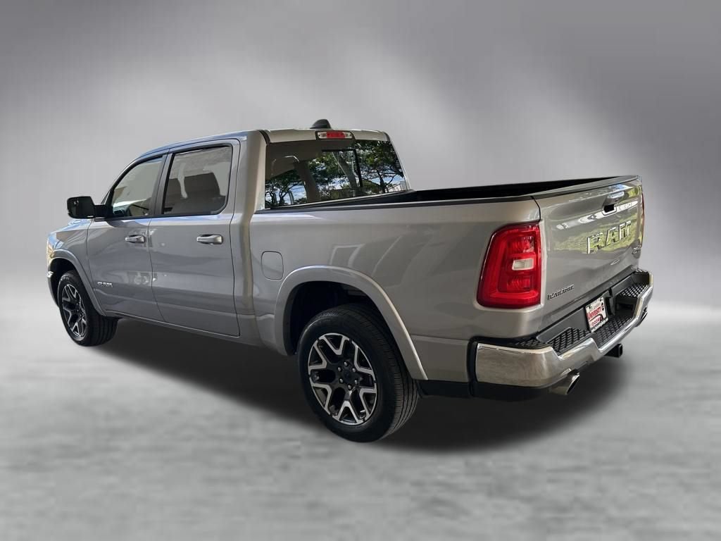 Used 2026 RAM 1500 Laramie AWD/4WD image 4