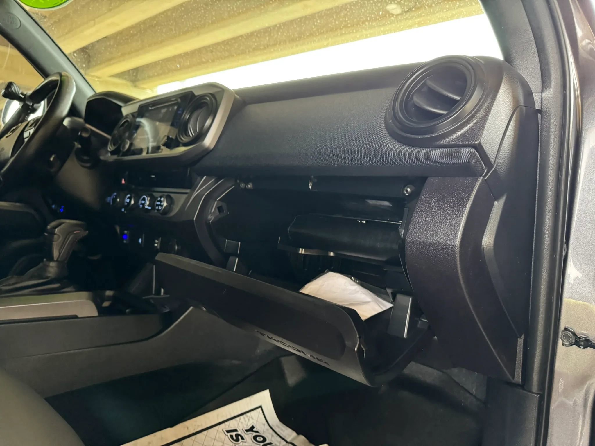 Used 2017 Toyota Tacoma TRD Off-Road w/ Tow Package (A/T) image 27