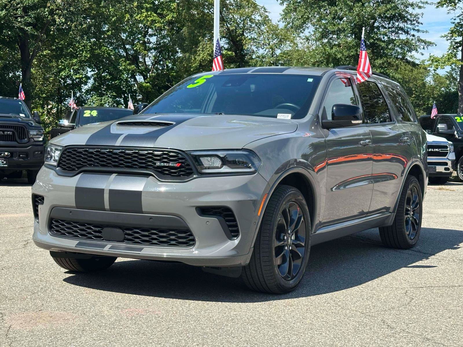 Used 2025 Dodge Durango GT AWD/4WD image 2
