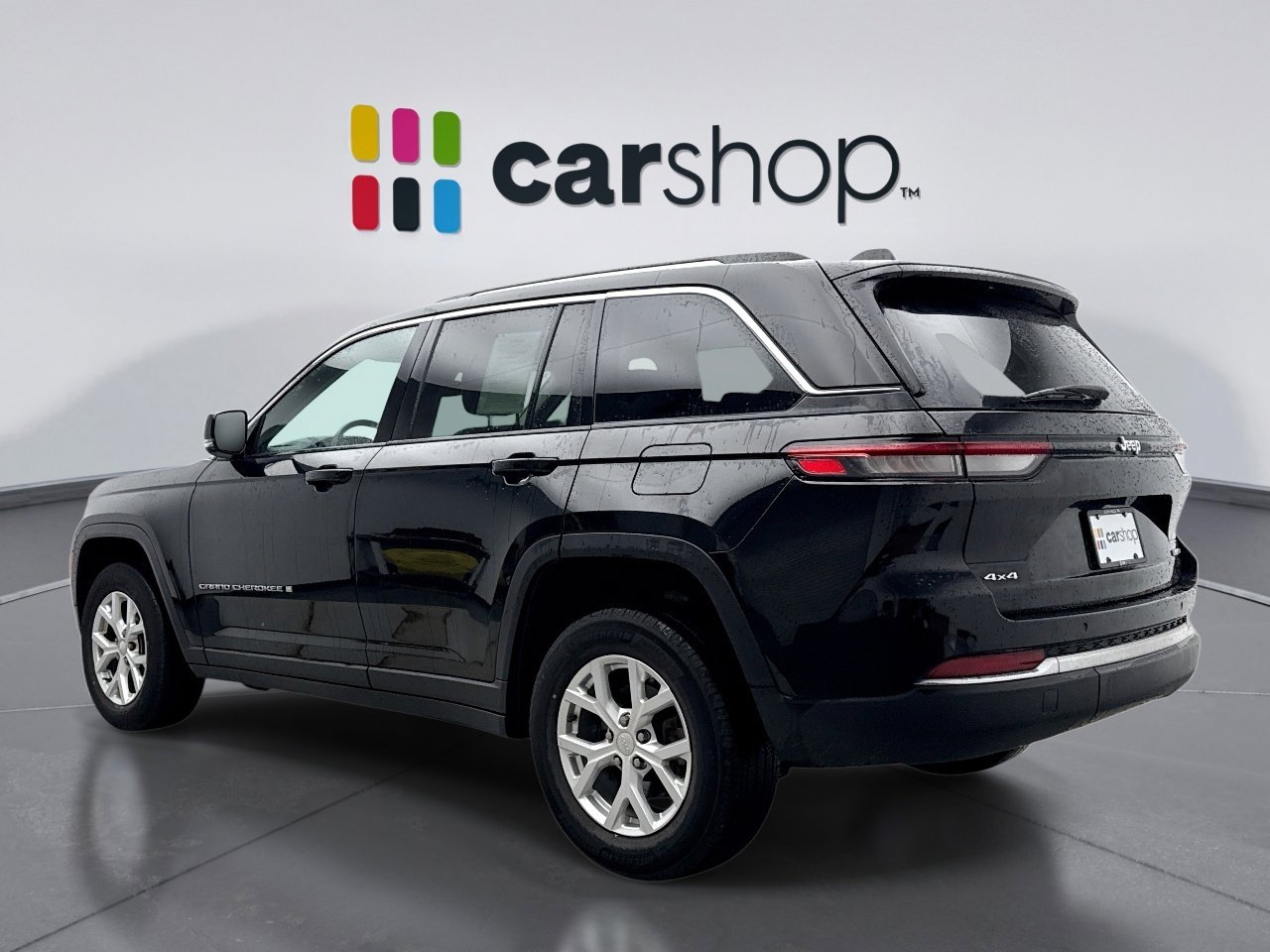 Used 2023 Jeep Grand Cherokee Limited AWD/4WD image 3