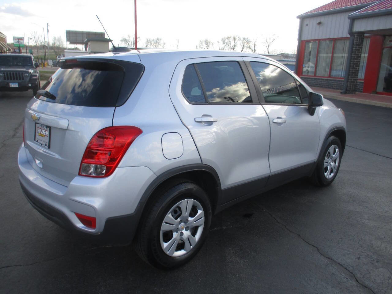 Used 2018 Chevrolet Trax LS FWD image 5