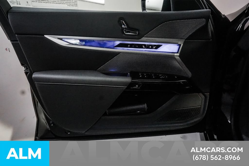 Used 2026 BMW 740i w/ Premium Package RWD image 52
