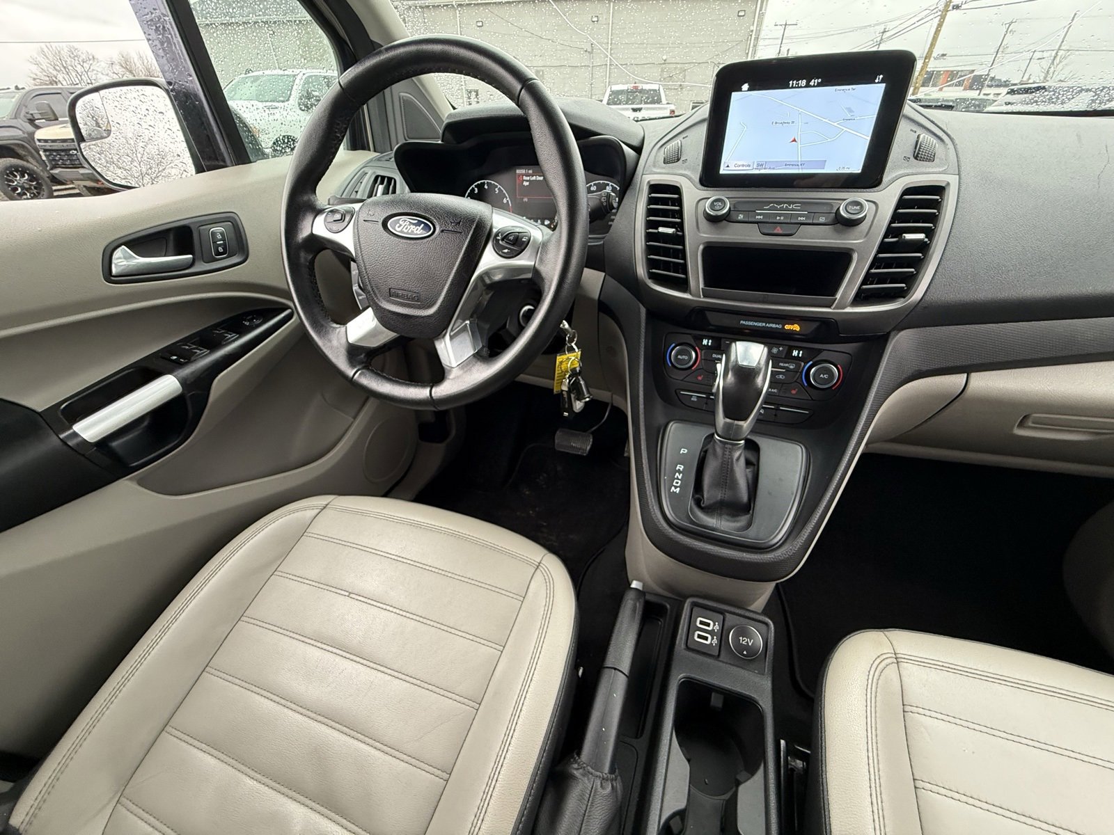 Used 2019 Ford Transit Connect XLT w/ XLT Premium Package image 3