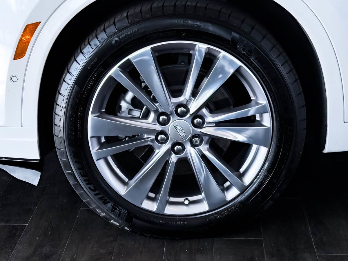 Used 2024 Cadillac XT6 Premium Luxury w/ Technology Package image 21