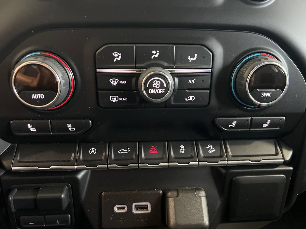 Used 2022 Chevrolet Silverado 1500 RST AWD/4WD image 20