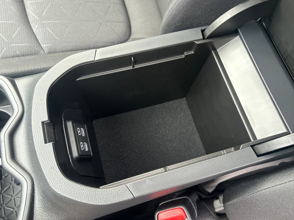 Certified 2025 Toyota RAV4 XLE w/ Convenience Package image 30
